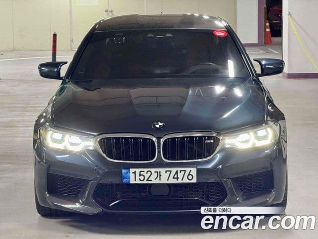 BMW M5 (F90)