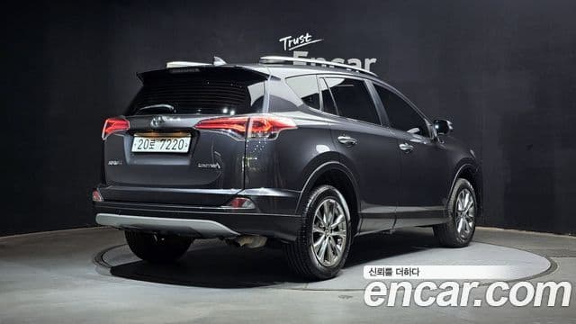 Toyota RAV4 2