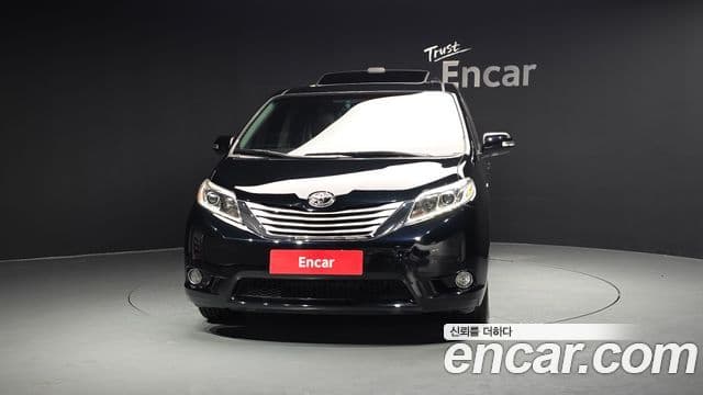 Toyota Sienna 3