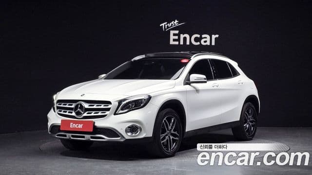 Mercedes-Benz GLA-Class X156