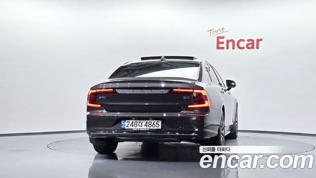 Volvo S90 4