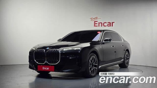 BMW 7 Series (G70)