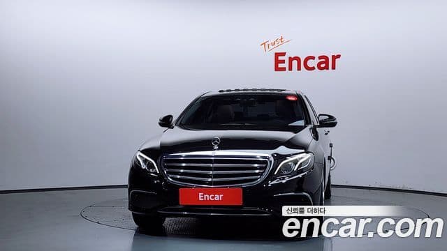 Mercedes-Benz E-Class W213 3