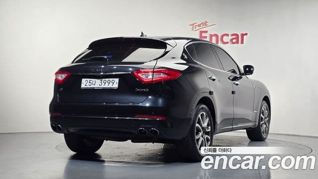 Maserati Levante 2