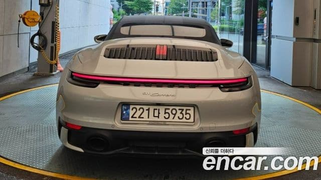 Porsche 911 (992) 4