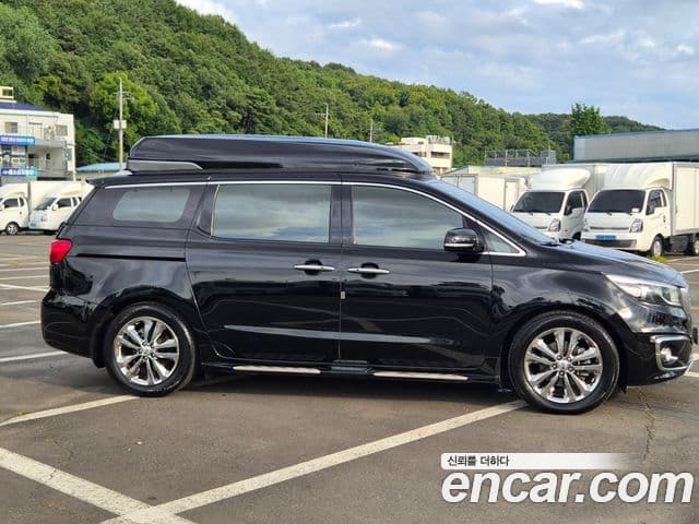 Kia All New Carnival 4