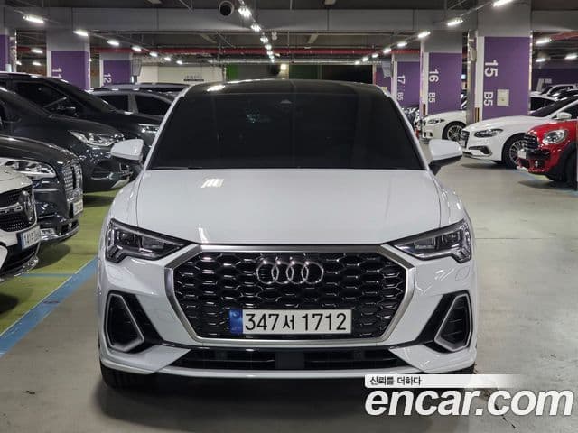 Audi Q3 (F3)