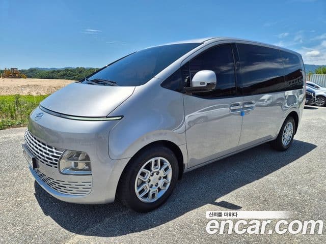 Hyundai Staria