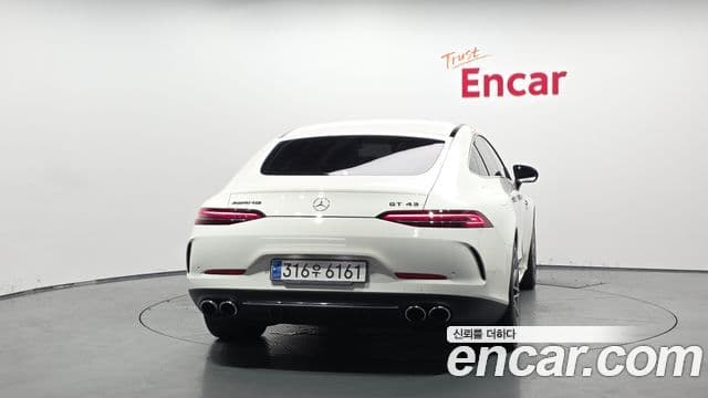 Mercedes-Benz AMG GT 4
