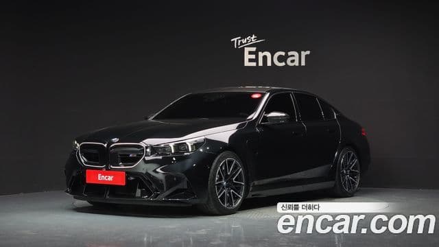 BMW M5 (G90)