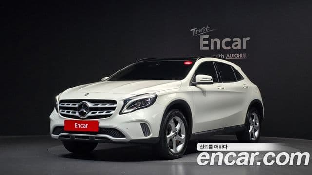 Mercedes-Benz GLA-Class X156