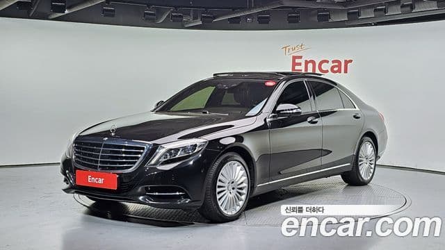 Mercedes-Benz S-Class W222