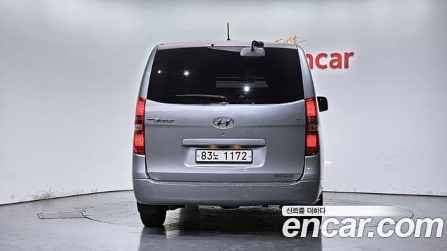 Hyundai The New Grand Starex 4