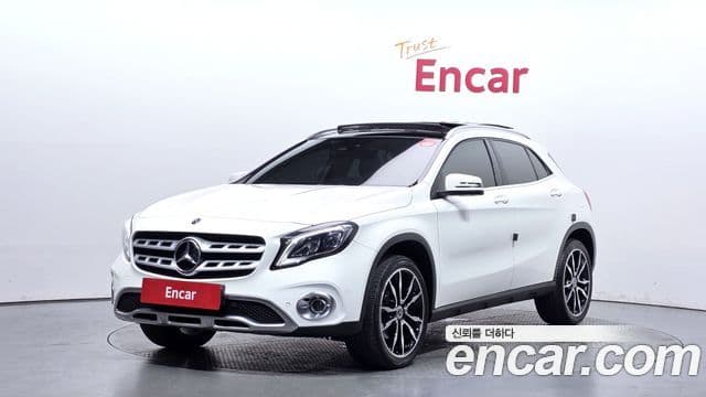 Mercedes-Benz GLA-Class X156