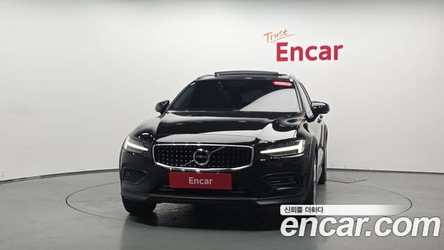 Volvo V60 Cross Country 2nd Gen 3