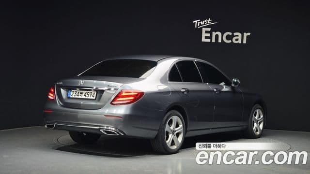 Mercedes-Benz E-Class W213 2