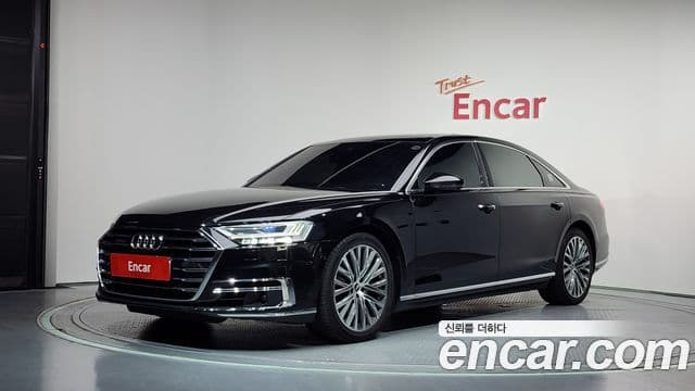 Audi A8 (D5)