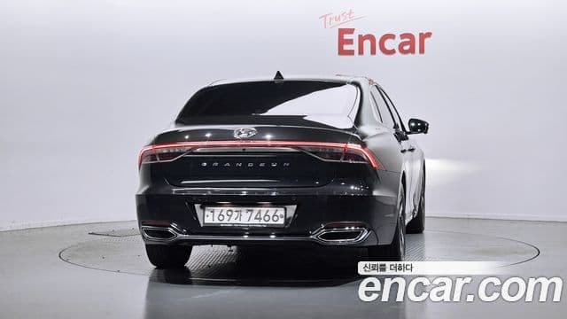 Hyundai The New Grandeur IG Hybrid 4
