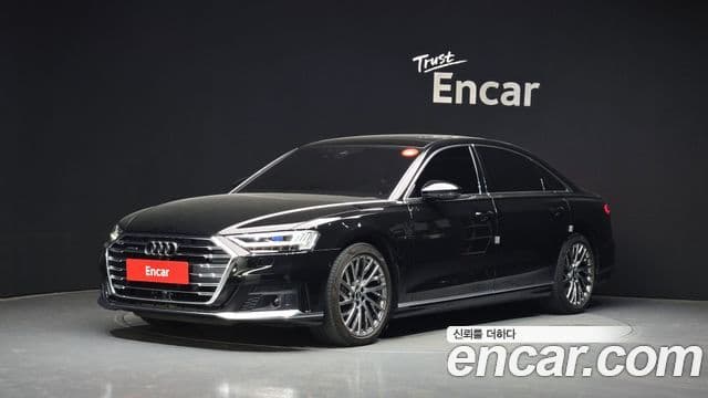 Audi A8 (D5)