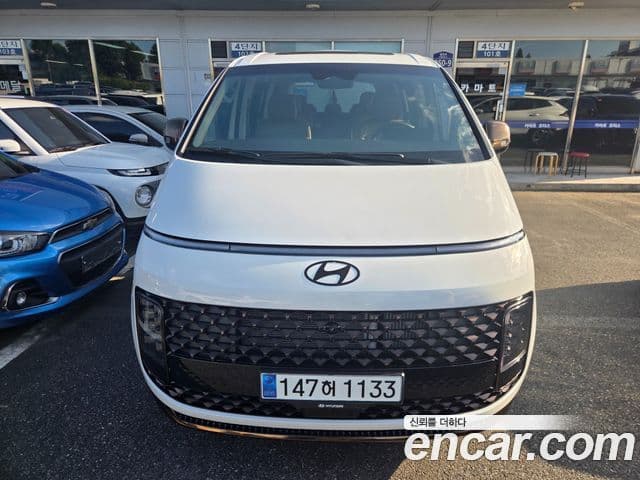 Hyundai Staria