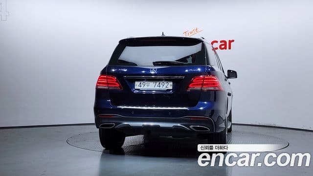 Mercedes-Benz GLE-Class W166 4
