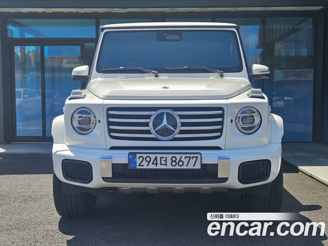 Mercedes-Benz G-Class W465