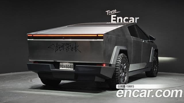 Tesla Cybertruck 2