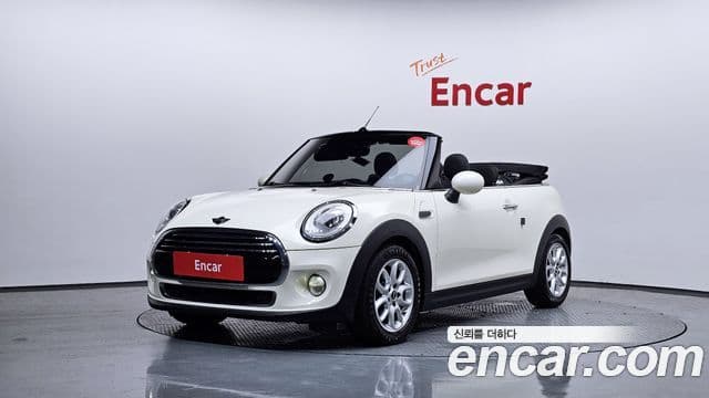 MINI Cooper Convertible 1