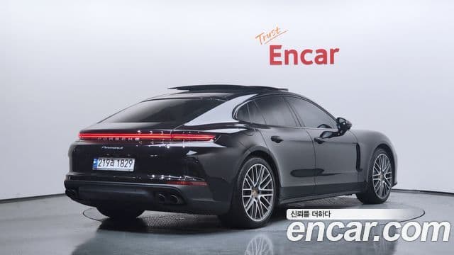Porsche Panamera (976) 2