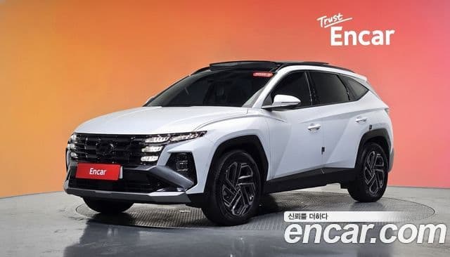 Hyundai The New Tucson Hybrid (NX4)