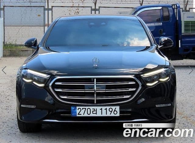 Mercedes-Benz E-Class W214