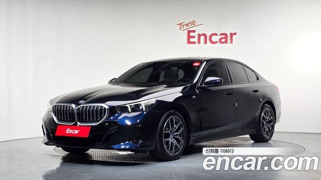 BMW 5 Series (G60)