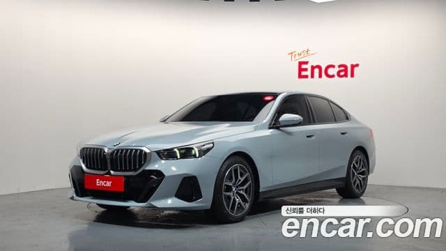 BMW 5 Series (G60)