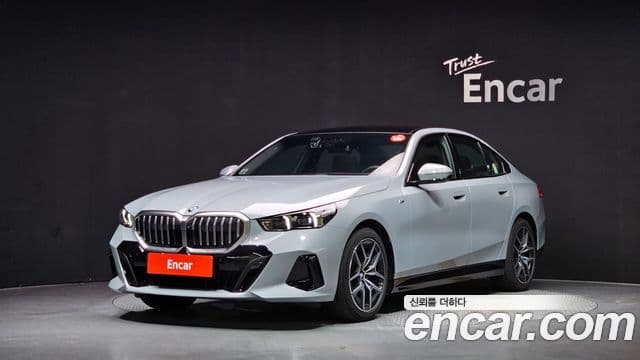 BMW 5 Series (G60)