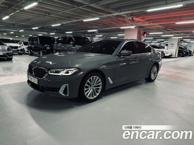 BMW 5 Series (G30)
