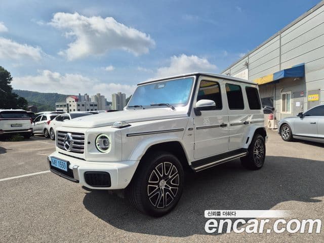 Mercedes-Benz G-Class W465