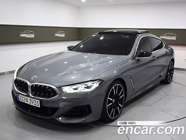 BMW 8 Series (G15)