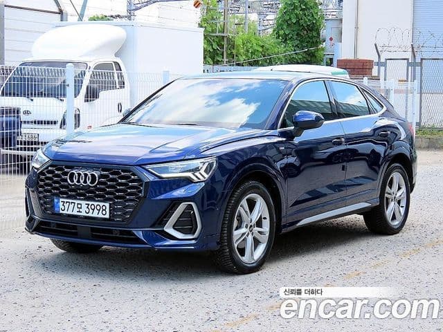 Audi Q3 (F3)