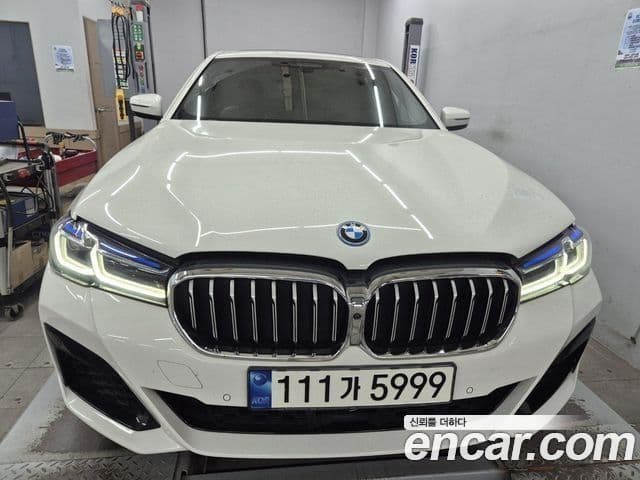 BMW 5 Series (G30)