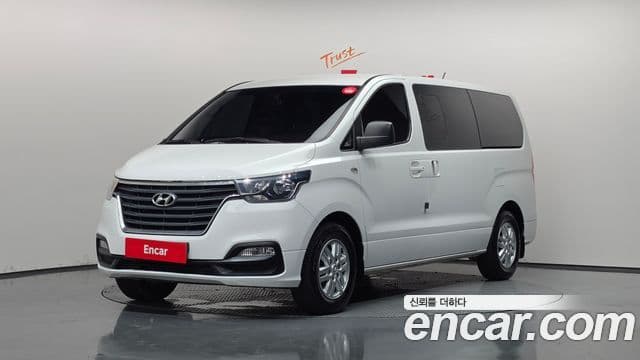 Hyundai The New Grand Starex