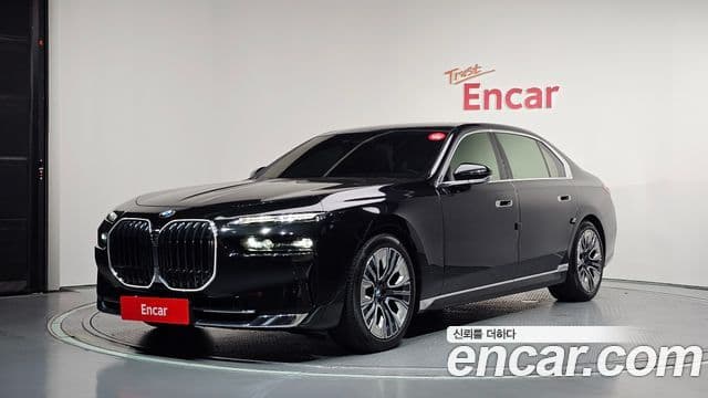 BMW 7 Series (G70)