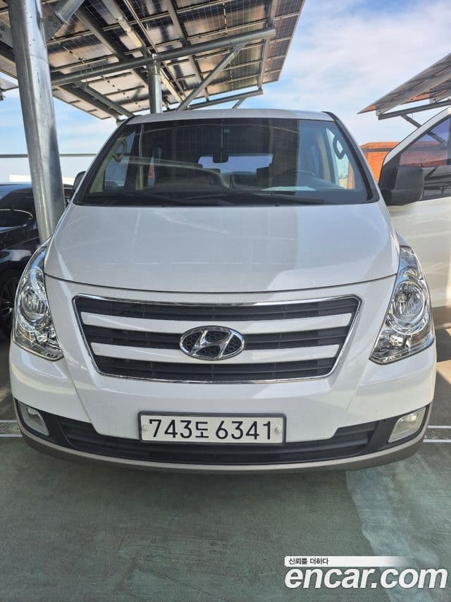 Hyundai Grand Starex