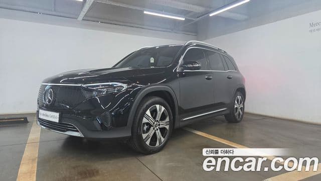Mercedes-Benz EQB X243