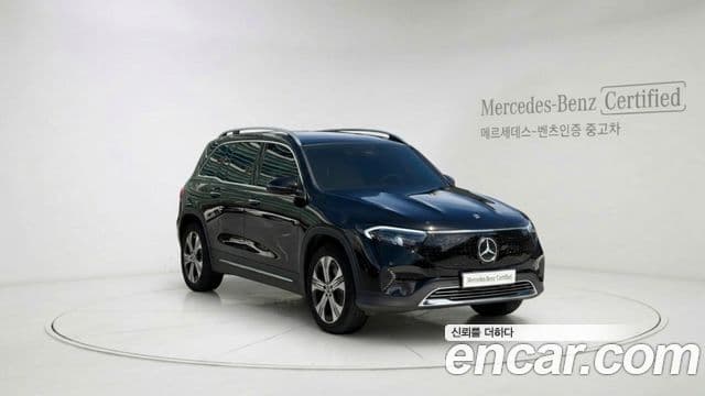 Mercedes-Benz EQB X243