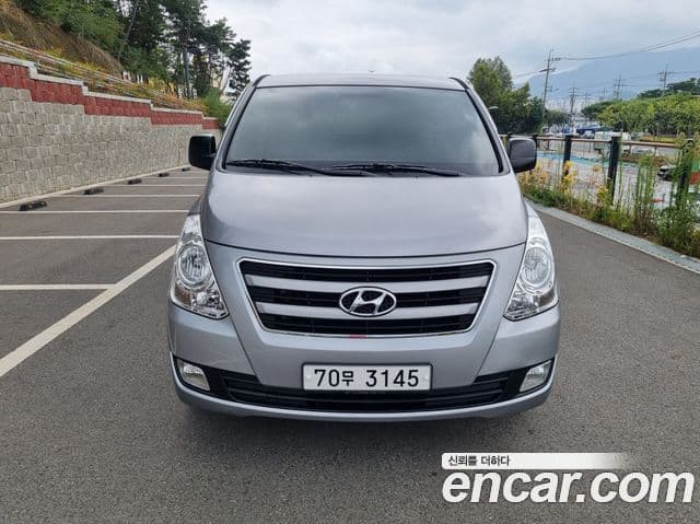 Hyundai Grand Starex
