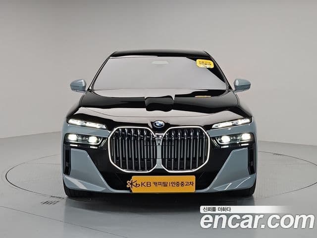 BMW 7 Series (G70)