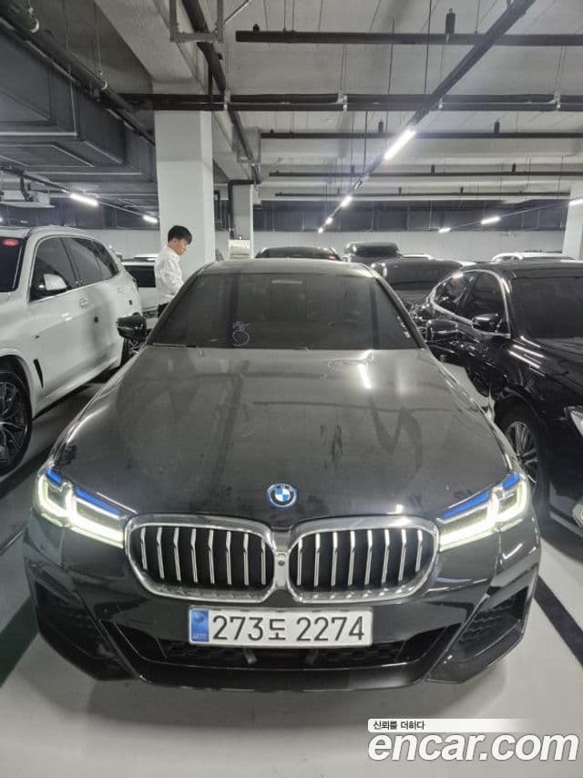 BMW 5 Series (G30)