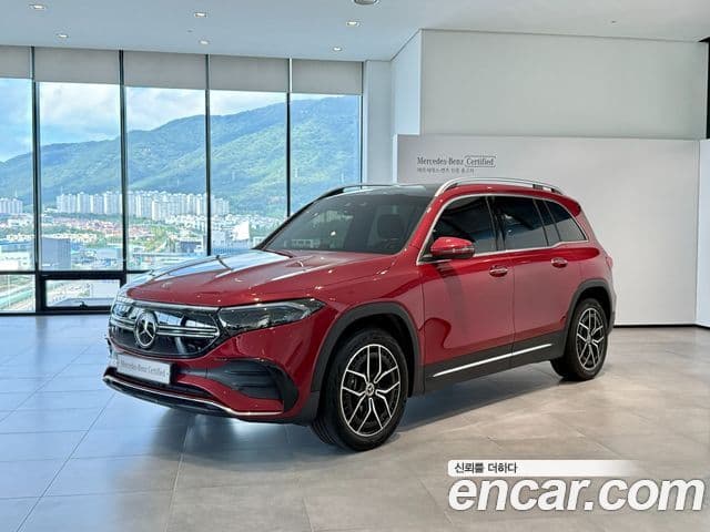 Mercedes-Benz EQB X243