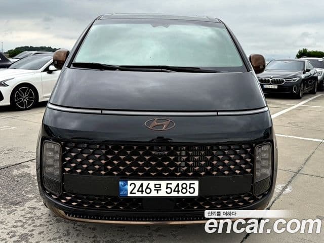 Hyundai Staria