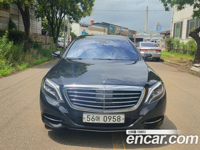Mercedes-Benz S-Class W222